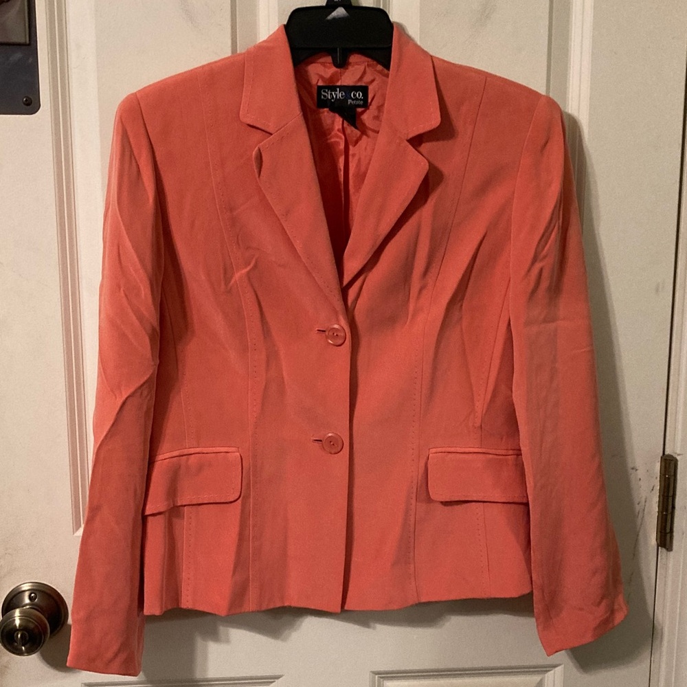Luxe Style & Co. Women's Vibrant Coral Silk Blazer 10 P
